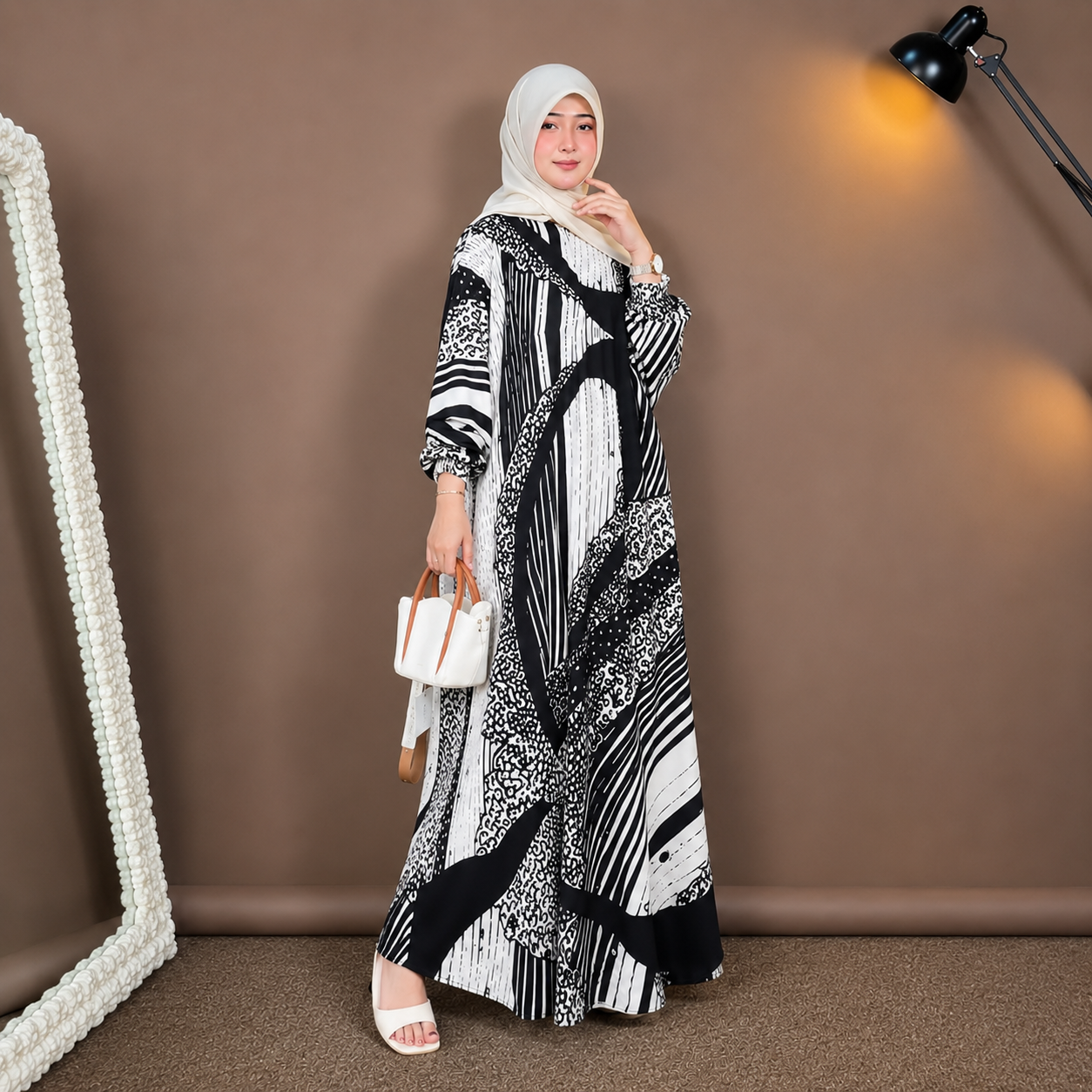 Foto kaftan premium pose elegan